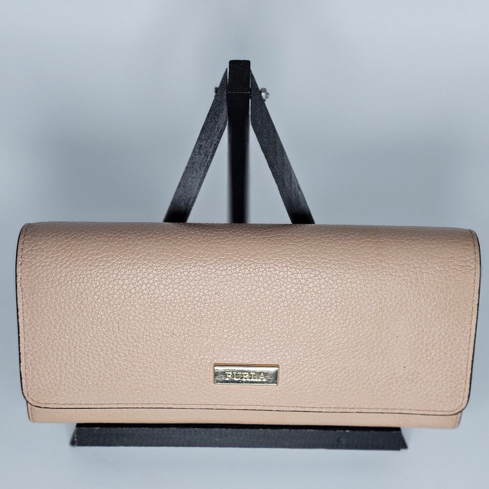 ✨ EUC - Furla Classic Continental Wallet On Chain – Nude/Beige Pebble Leather